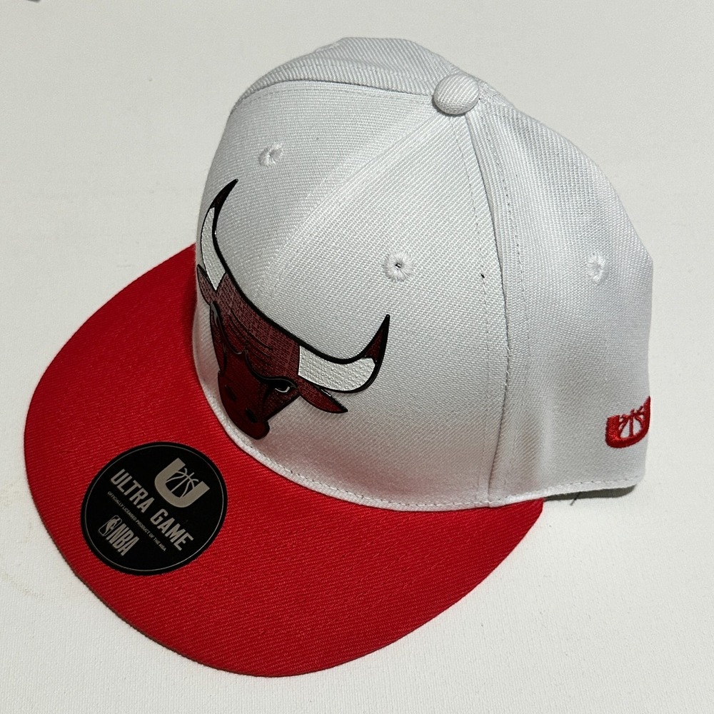 NBA Chicago Bulls Ultra Game Red Metallic Logo White Snapback Hat Cap NWOT